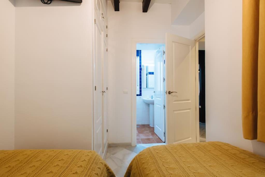 Ad2B Apartment, 300M From Cathedral With 2Br Севілья Екстер'єр фото