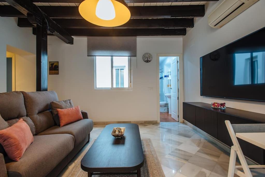 Ad2B Apartment, 300M From Cathedral With 2Br Севілья Екстер'єр фото